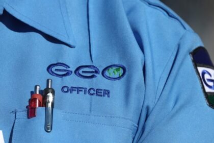 ICE Hires Immigrant Bounty Hunters From Private Prison Company GEO Group